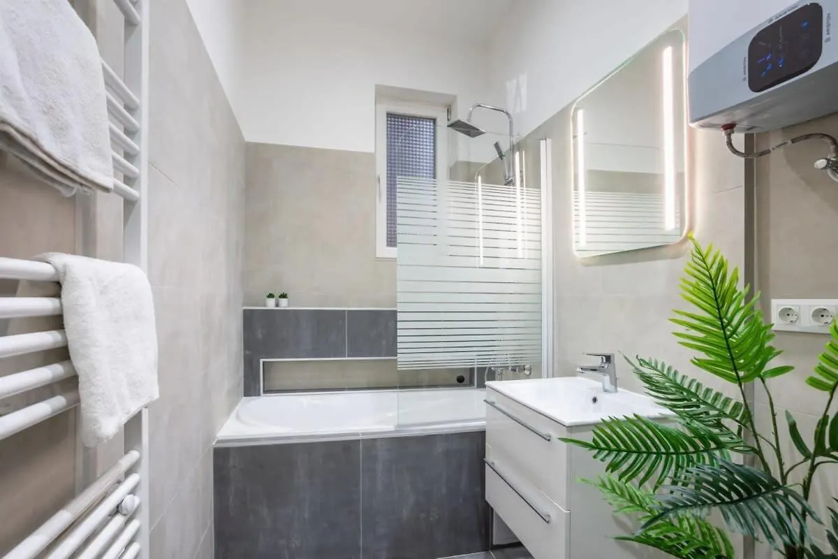 New Spacious & Central Home Βουδαπέστη 0*,  Ουγγαρία