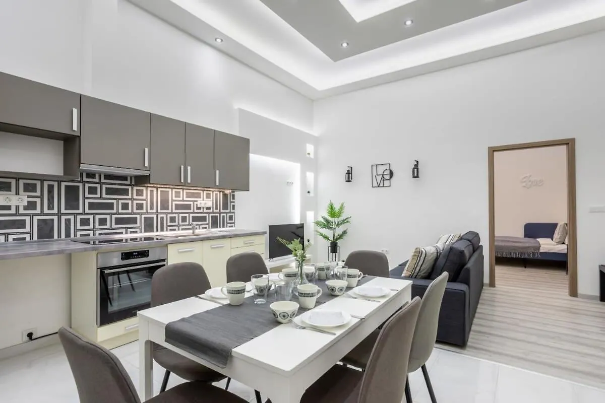 New Spacious & Central Home Βουδαπέστη